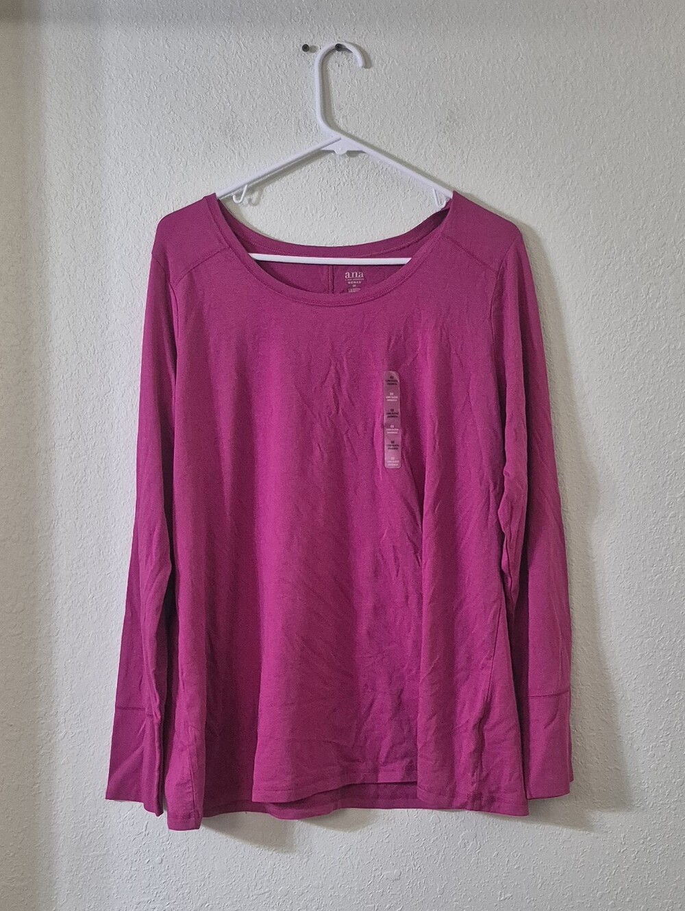 a.n.a Long-Sleeve Scoop Neck Top in Fuchsia